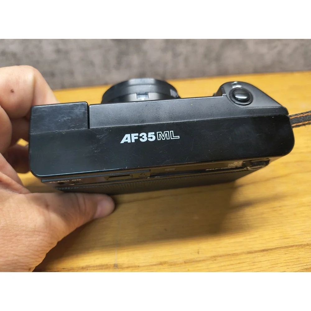 Canon AF35ML Point And Shoot 35 mm Camera